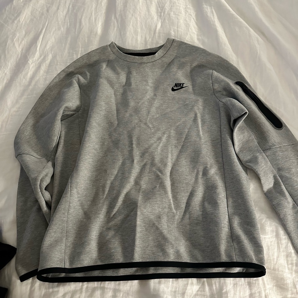 Nike sweatshirt